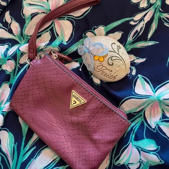 Guess PAISLEIGH Burgundy Wallet. QG9883137 main image 1